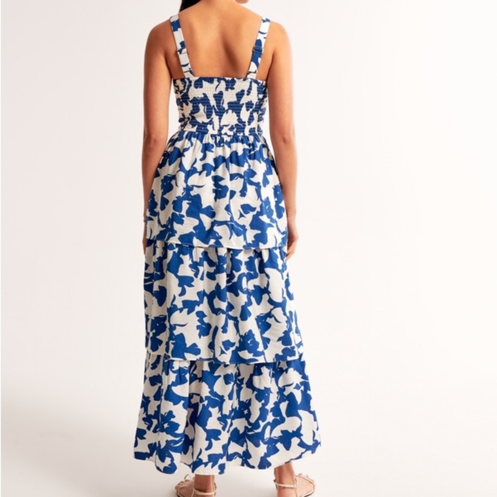 Abercrombie & Fitch Blue and White Patterned Maxi Dress - Picture 4 of 8